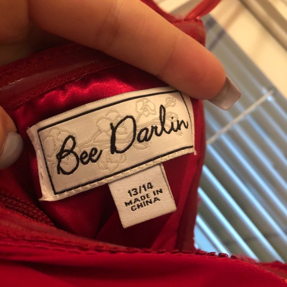 Red Sweetheart Neckline Dress - Picture 7 of 7